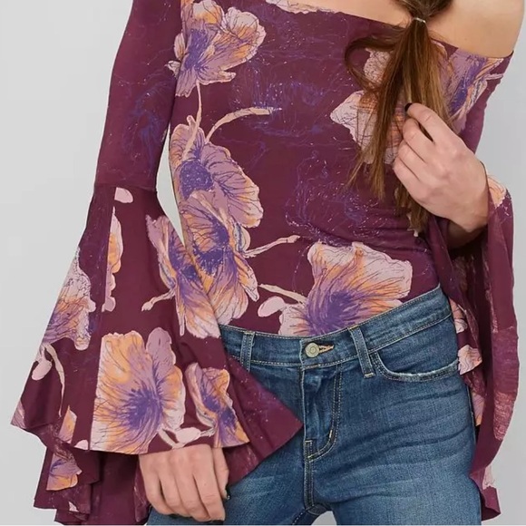 Free People Birds Of Paradise Bell sleeve Floral Top Size Small Oversized - Picture 2 of 7